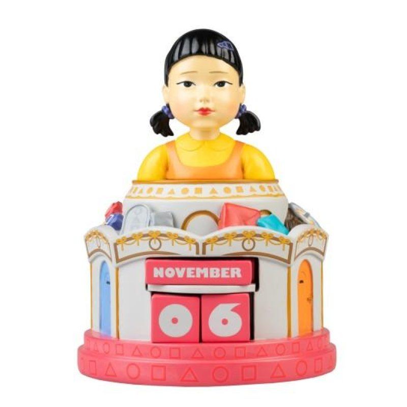 SQUID GAME - Doll - Calendrier Perpétuel 3D en Résine