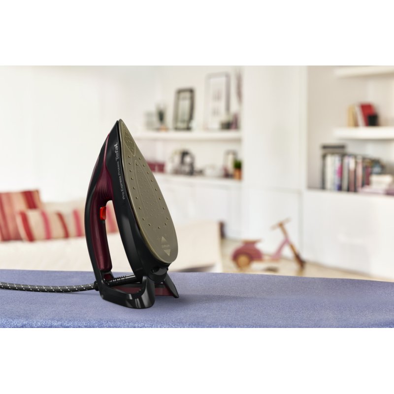 Tefal GV9230 Steam Iron