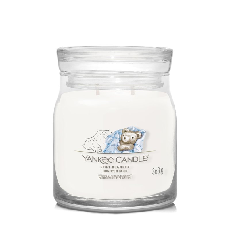 Yankee Candle Signature Scented Candle | Soft Blanket, Medium Glass Candle With
