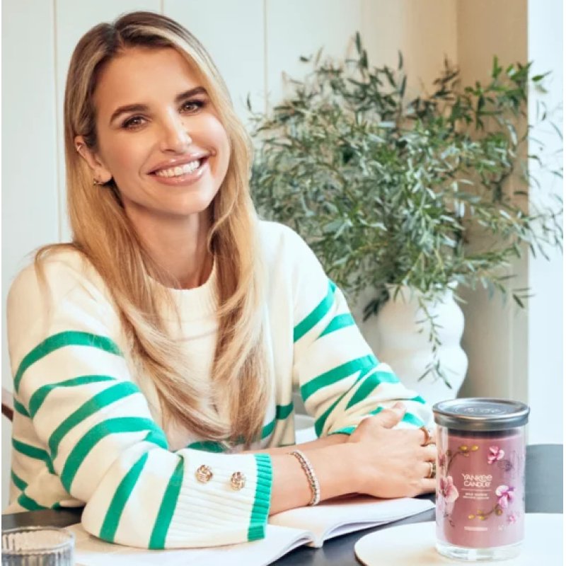 Yankee Candle 1744759E wax candle Cylinder Orchid Pink 1 pc(s)