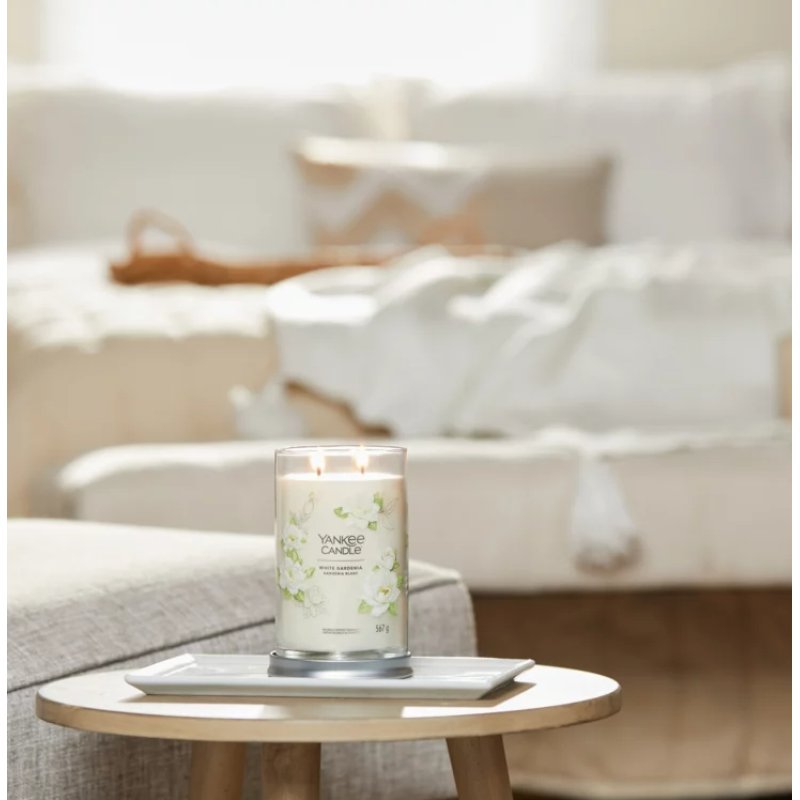 Yankee Candle Signature Scented Candle | Large, Long Burning Tumbler Candle