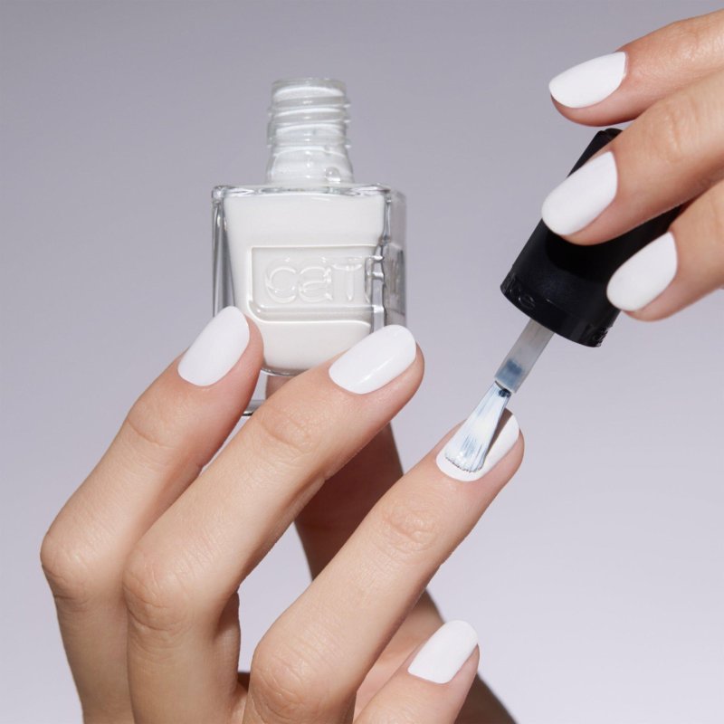 CATRICE GEL AFFAIR nail polish White
