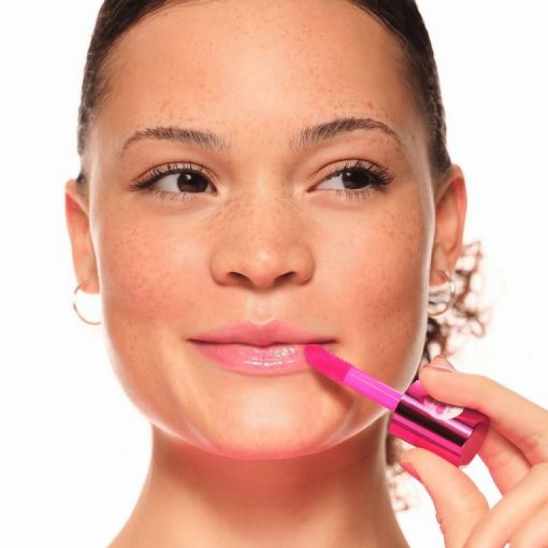 Essence Hydra Kiss Lip Oil Lip Gloss No. 06 Transparent