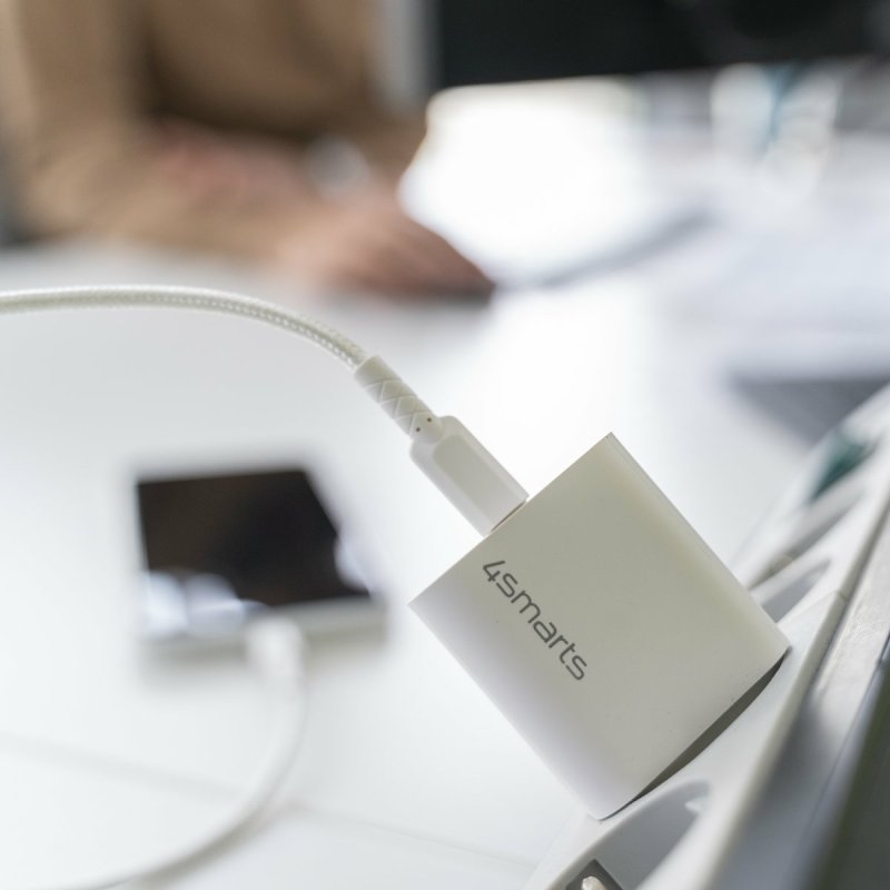 4smarts 465575 chargeur d'appareils mobiles Universel Blanc USB Intérieure