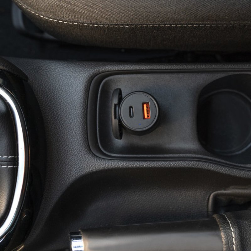 4smarts VoltRoad Ultimate Ordinateur portable, Smartphone, Tablette Noir Allume-cigare Charge rapide Auto