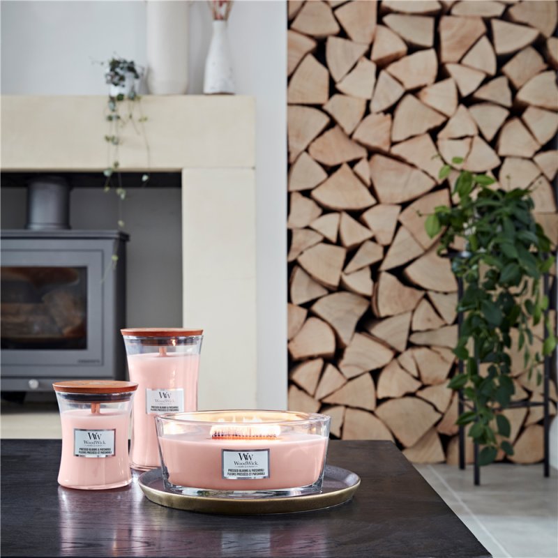 WoodWick Pressed Blooms & Patchouli wax candle Ellipse Carnation, Cedarwood, Juniper, Moss, Orange blossom, Patchouli,