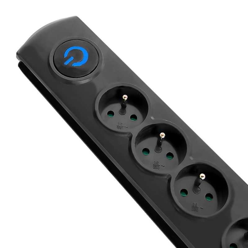 Qoltec 50104 protection surtension Noir 4 sortie(s) CA 230 V 1,5 m