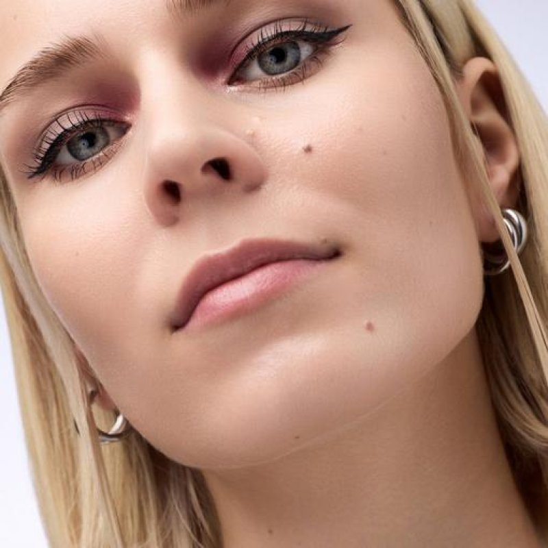 CATRICE Tiny Treasures Eyeshadow Palette 020 Wild Berry