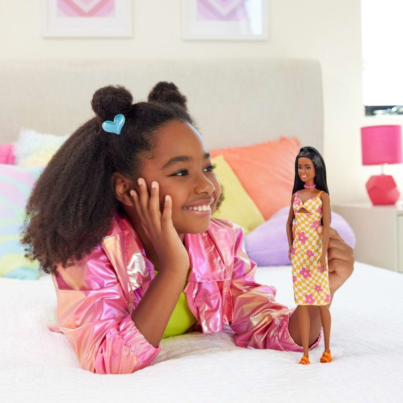 Barbie Fashionista Puppe im pink-orangenen Karokleid