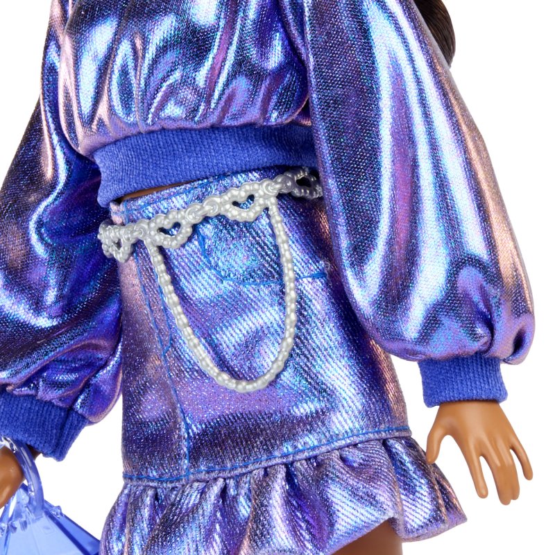 Barbie Deluxe Style Fashion Doll 7 in Metallic Blue Top and Skirt with Accessories, Brunette