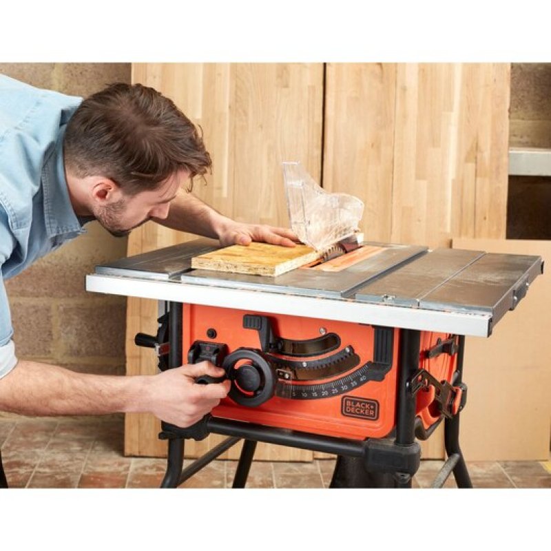 Black & Decker BES720-QS table saw 4800 RPM