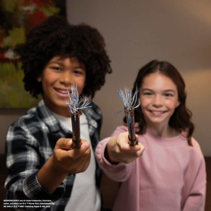 Wizarding World Harry Potter - Baguette Magique Interactive Sort Spectaculaire - Harry Potter Accessoire - Baguette