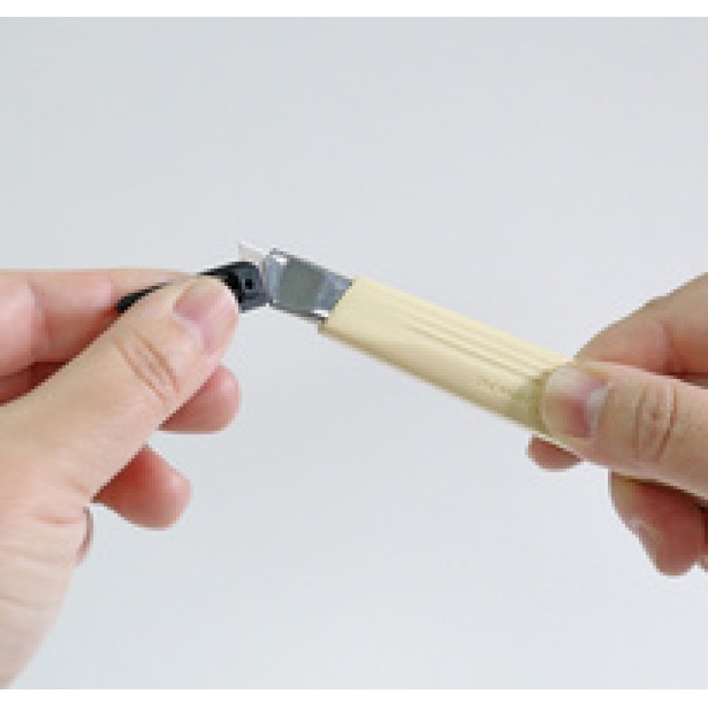 NT Cutter A-300, Kunststoff-Gehäuse, beige