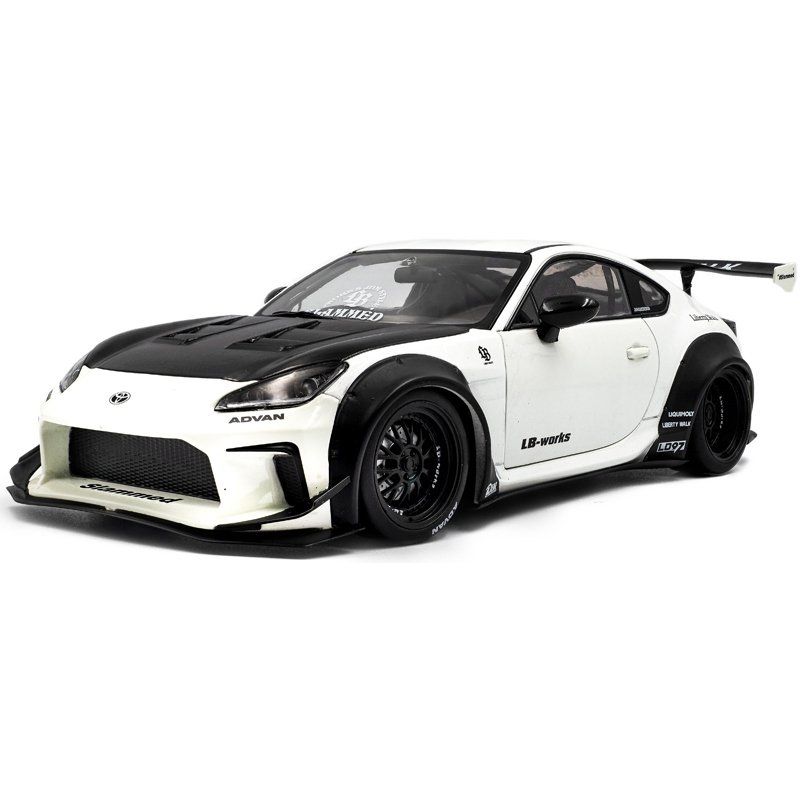 Voiture Toyota 1/18 GR86 LBWK 2024