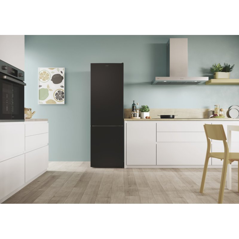 Candy City Combi CCT3L517EB Freestanding 260 L E Black