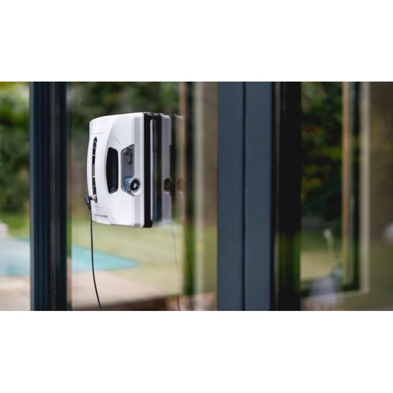 Hobot - 2S window cleaning robot - compact and lightweight