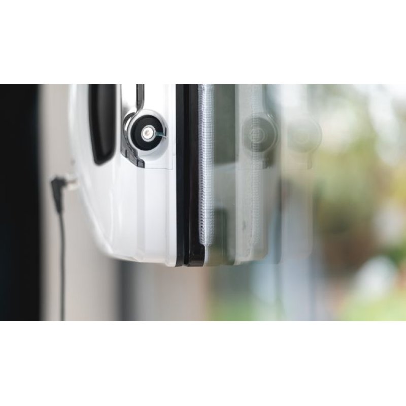 Hobot - 2S window cleaning robot - compact and lightweight