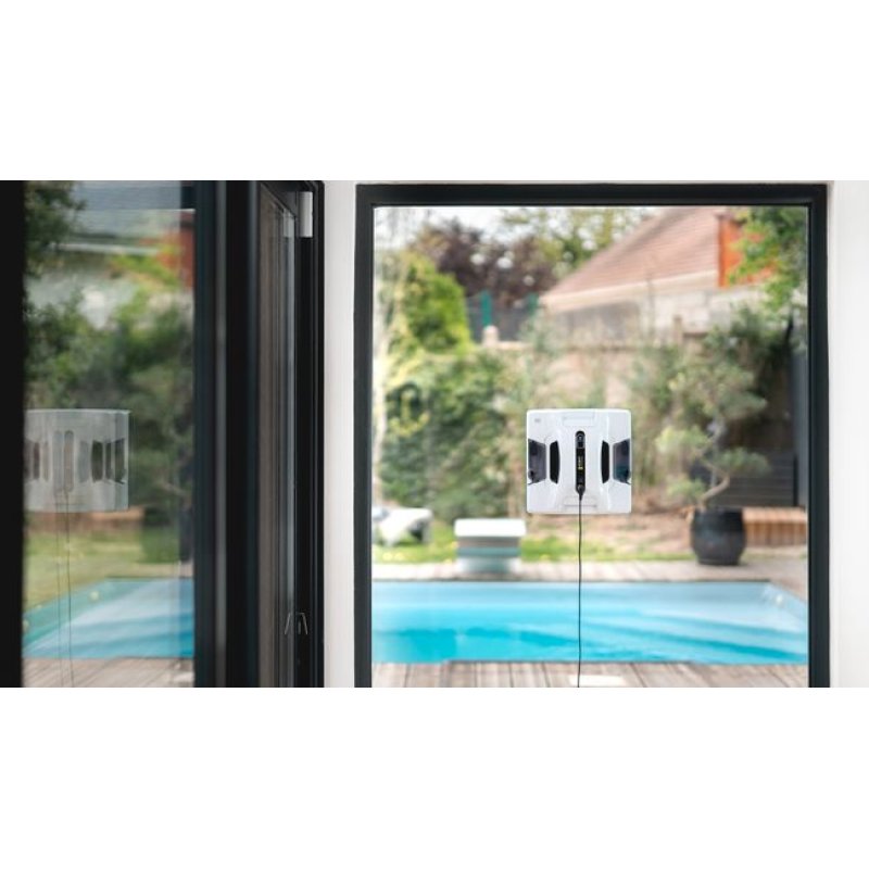 Hobot - 2S window cleaning robot - compact and lightweight