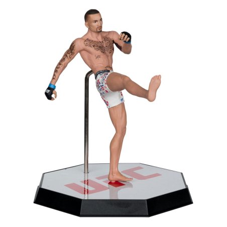 UFC Posed statuette Max Holloway 18 cm