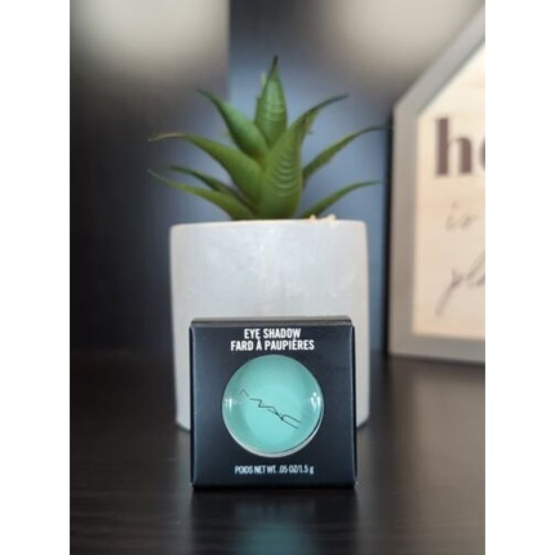 Mac Mint Matte Eyeshadow 0.05 Oz