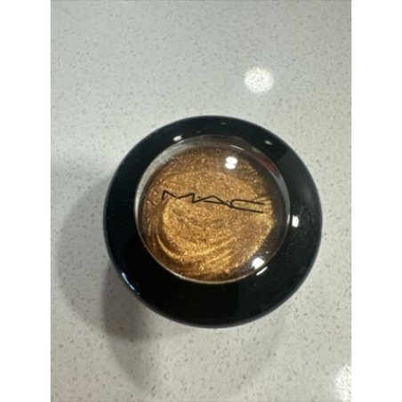 Mac Extra Dimension Foil Eyeshadow in Gold Metalist