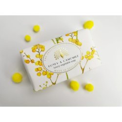 The English Soap Company Vintage Wrapped Soap Bar Honey & Chamomile Shea Butter Moisturising Soap 190g
