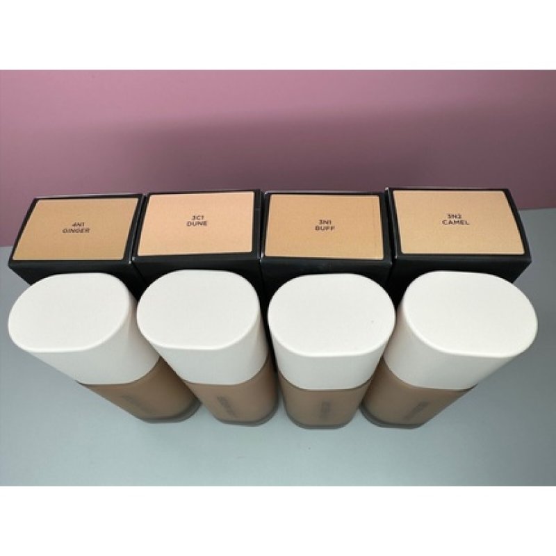 Laura Mercier Real Flawless Weightless Perfecting Foundation