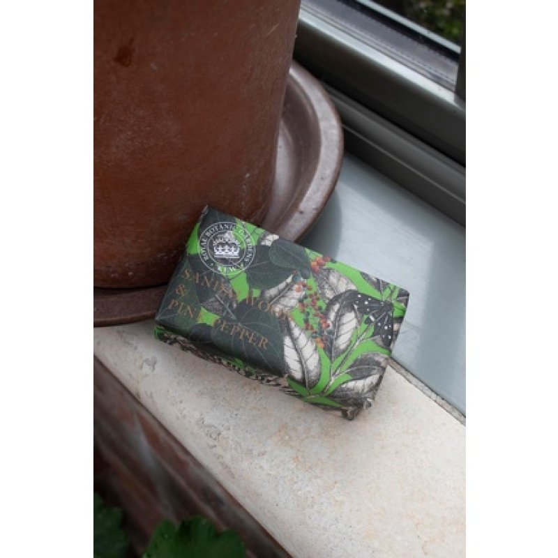 The English Soap Company Royal Botanical Gardens Kew Wrapped Soap Bar Luxury Sandalwood Shea Butter Soap 240g