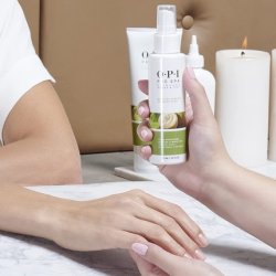 OPI Moisture Bonding Ceramide Spray for Soft and Supple Hands 112ml