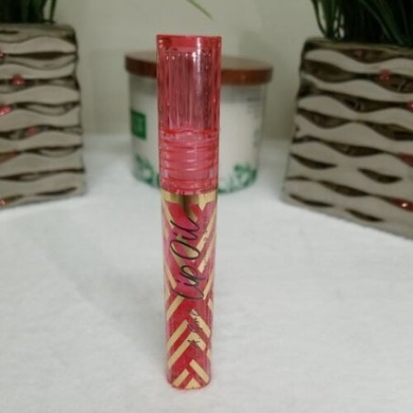 L.A. Girl Lip Oil Nourishing Gloss - Choose Your Color