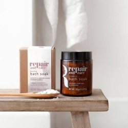 Repair and Care Muscle Bath Soak with Eucalyptus, Lavender, Ginger, Rosemary & Arnica Essential Oils 150g