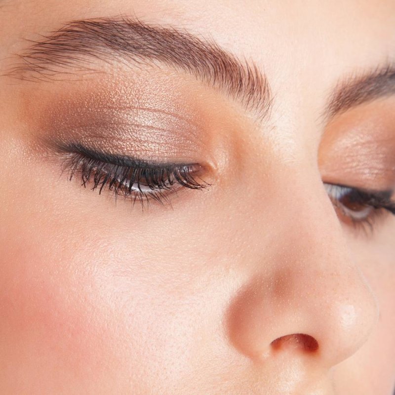 theBalm Overshadow 0.57g If You're Rich, I'm Single