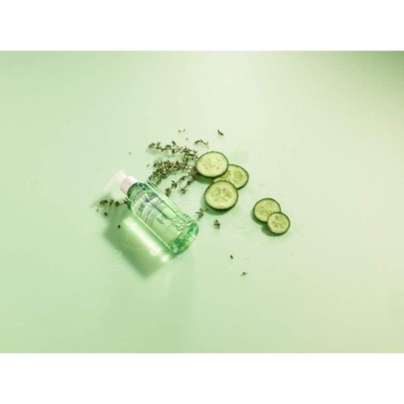 L'OCCITANE 3-in-1 Micellar Water 200ml - Makeup Remover Cleansing Moisturizing and Soothing Vegan Formula Luxury Face