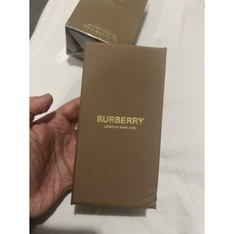 Burberry Hawthorn Bloom 12% Eau De Parfum 100ml