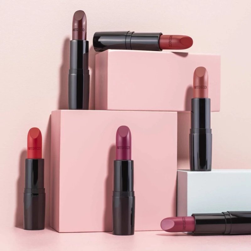 ARTDECO Perfect Colour Lipstick Rich Colour and Plumping Effect 4g