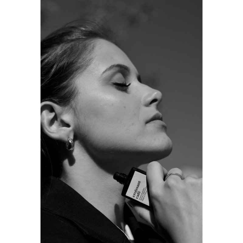 VERSATILE PARIS Croissant Cafe Extrait de Parfum Unisex 15ml Roll-On