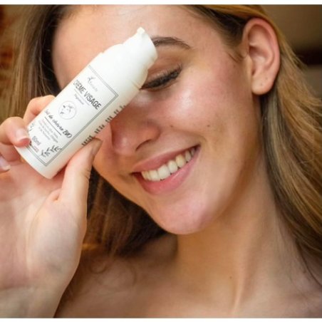 Face Cream with Organic Goat's Milk, Aloe Vera, Jojoba, and Hazelnut Oils