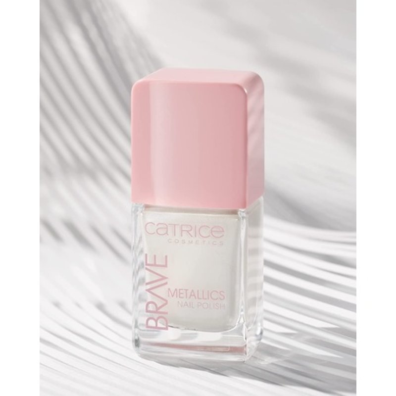 CATRICE Brave Metallics nail polish 10.5 ml Green Metallic