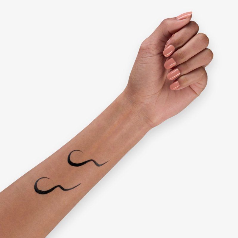 Essence Super Fine Brush eyeliner 0.7 g liquid