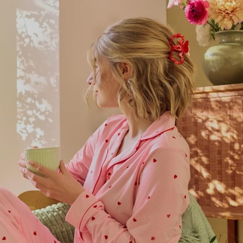 Invisibobble Clipstar M Oasis Lover's Nest Heart Shaped Hair Clip Stylish