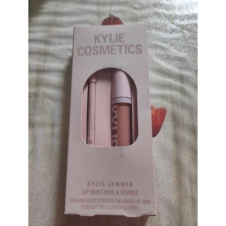 Kylie Jenner Liquid Lipstick High Shine 319 Diva with Lip Liner