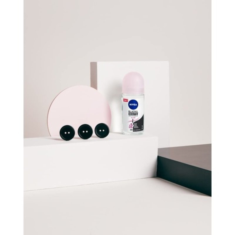 NIVEA Black & White Invisible Original Roll-on Antiperspirant 50ml