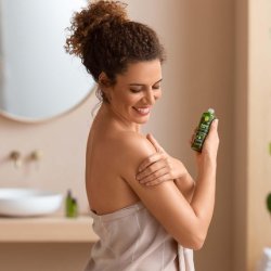 PRIMAVERA Organic Jojoba Oil 100ml Glass Bottle - Aromatherapy Body Oil Vegan Skin Care - Firms and Improves Elasticity