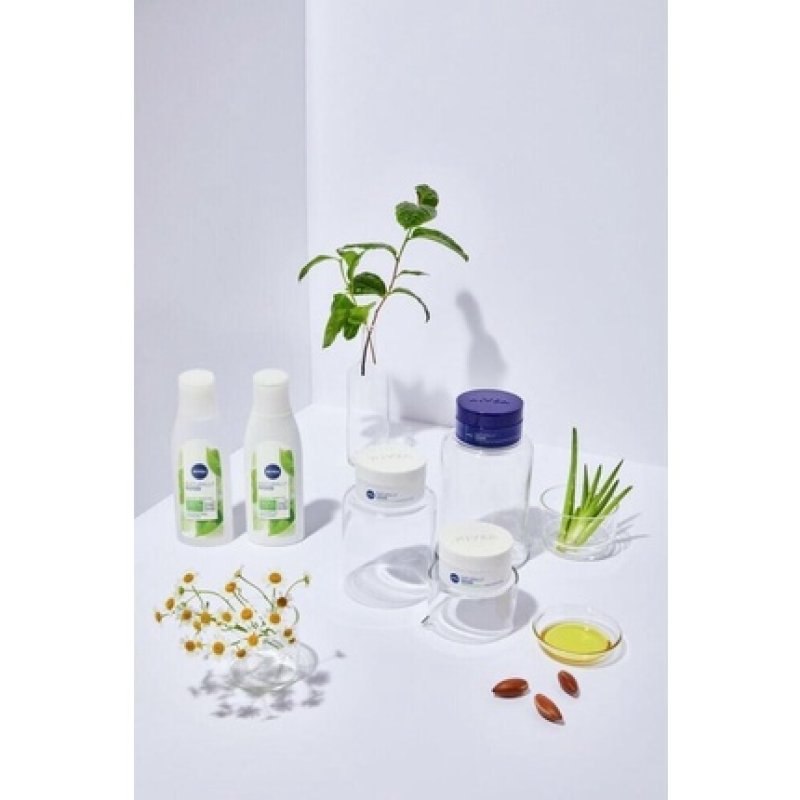 Nivea Naturally Good Day Cream 50ml