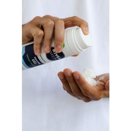 NIVEA MEN Sensitive Shaving Gel for Sensitive Skin with Ultra Glide Technology 200ml