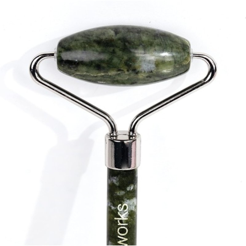 Brushworks HD Jade Roller