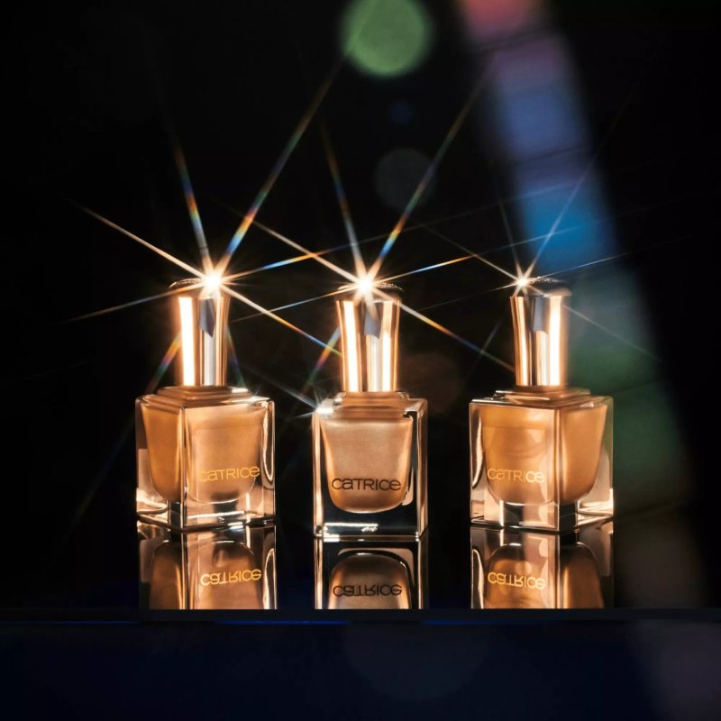 CATRICE Magic Christmas Story nail polish 11 ml Gold Shimmer