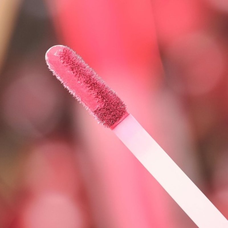 Essence So Cherry Happy Matte Liquid Lipstick No. 01 Red Instant Results