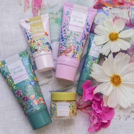 Heathcote & Ivory Flower of Focus Top to Toe Kit Hand Cream Body Lotion Foot Cream Bath Salts Lip Balm Cruelty Free