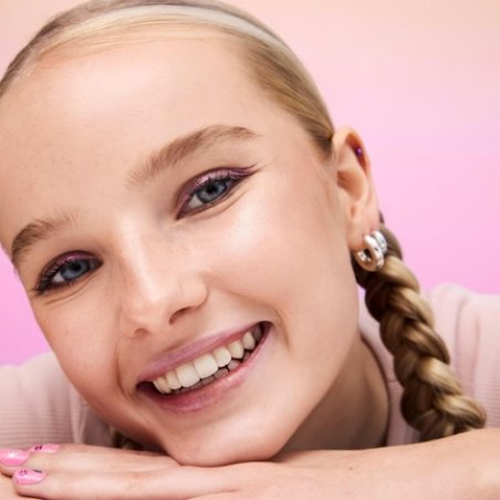 Essence Superman Jelly Highlighter Stick No. 01 Cooling Radiant